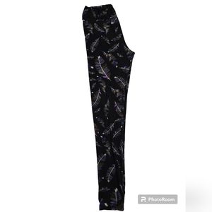 EUC TC LuLaRoe Feather Leggings